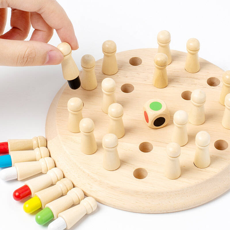 independent toddler play