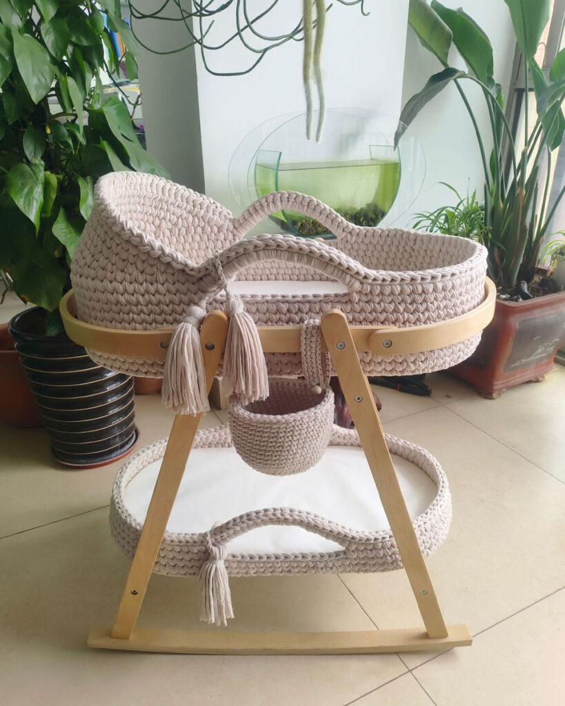 newborn-moses-basket
