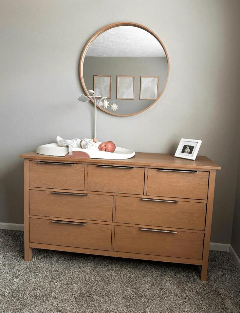 baby-registry-changing-table