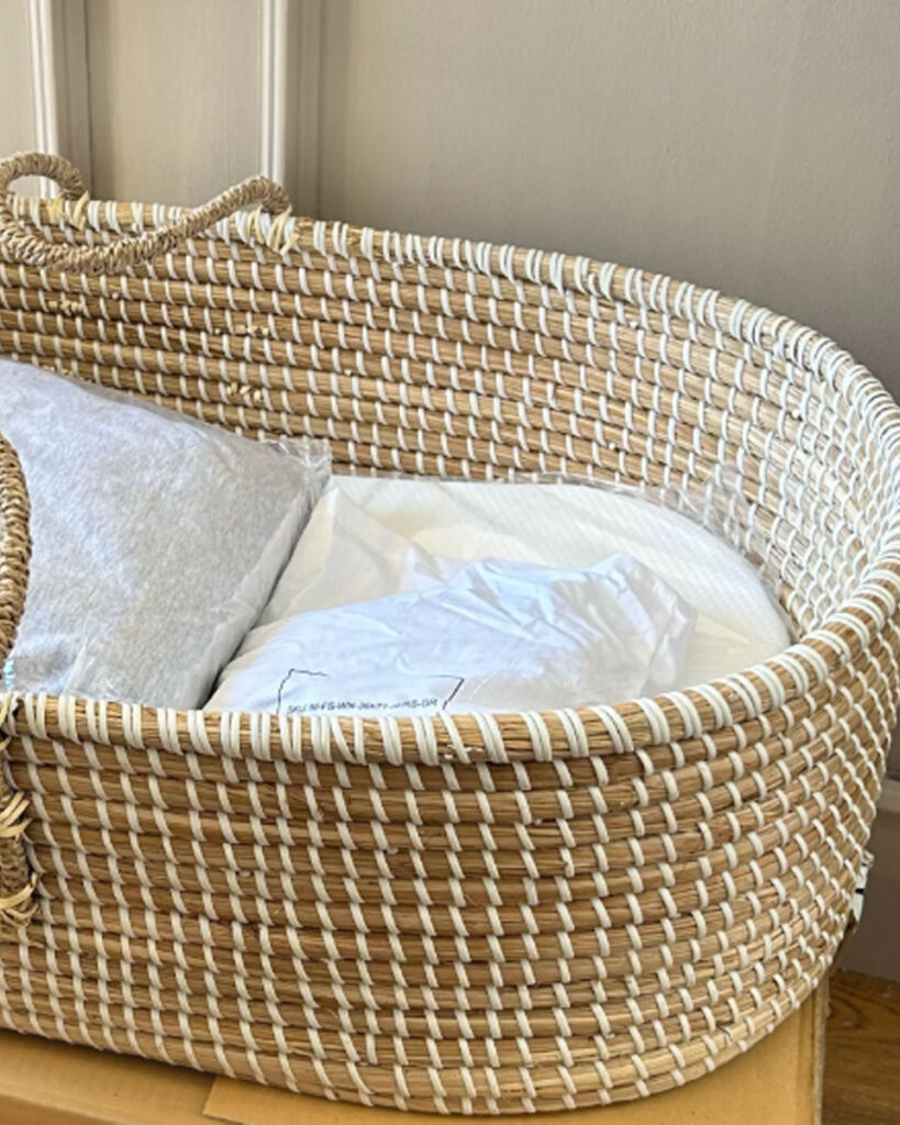 A collage showing different Moses basket materials: palm leaf, wicker, maize, and cotton rope