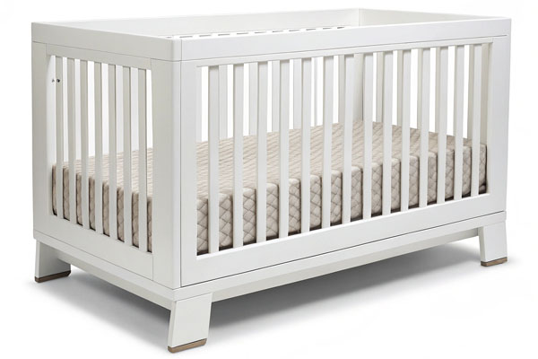 A safe, modern crib with an adjustable mattress base